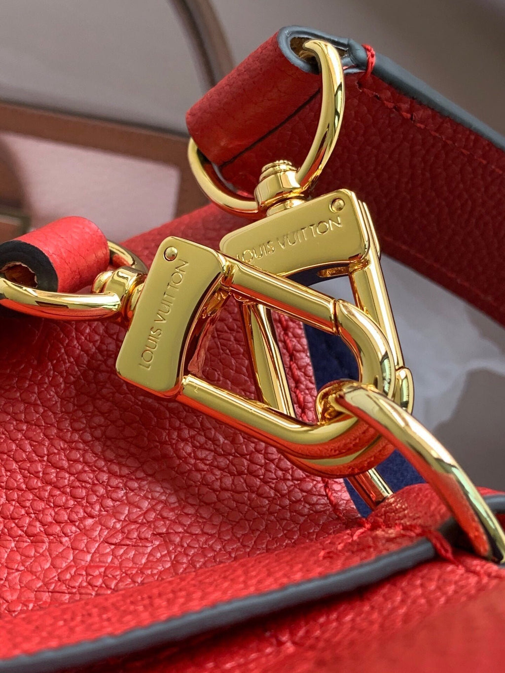 Louis Vuitton Crossbody Bags 26cm Red