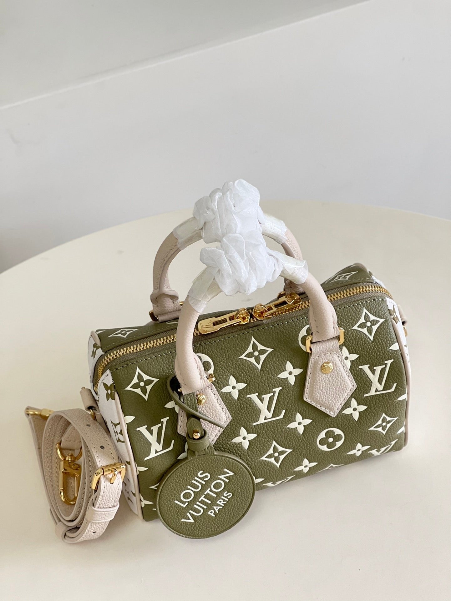Louis Vuitton Speedy Bandoulière 20