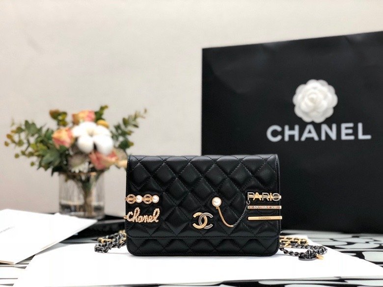 Chanel Flap Bag 19cm Black
