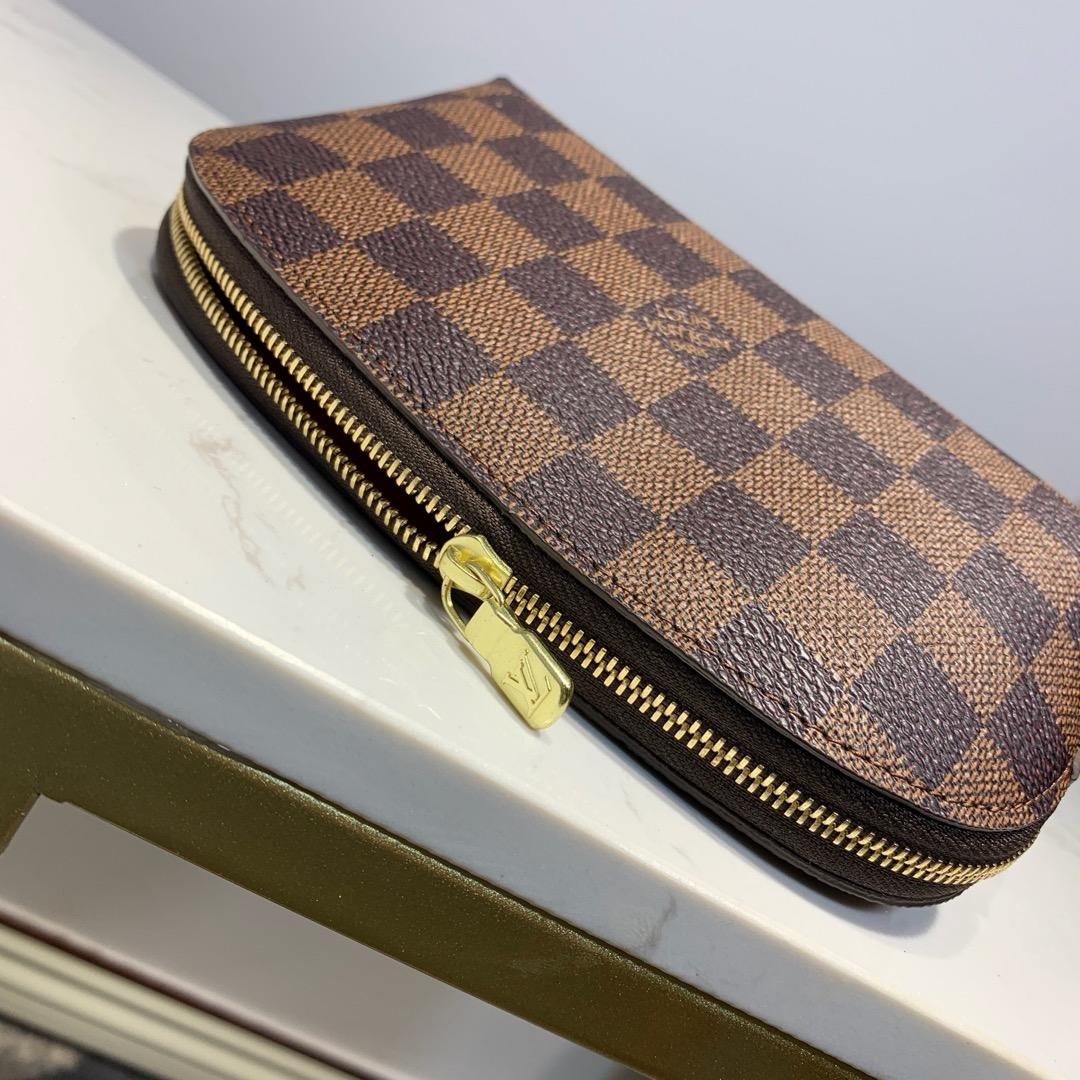 Louis Vuitton Pouch Monogram 19cm Brown