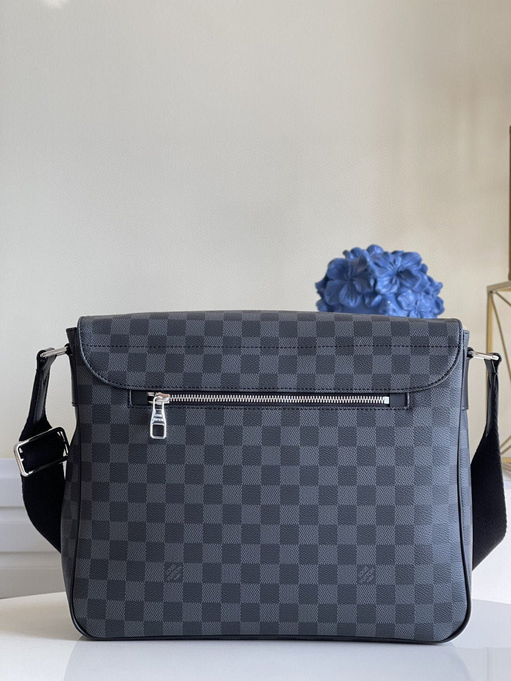 Louis Vuitton Christopher Messenger Bag Damier Graphite 33cm
