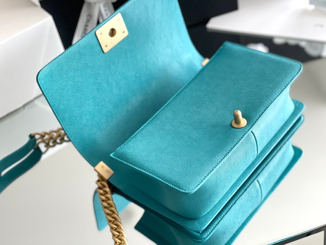 Chanel Medium Classic Flapbag 25cm Blue
