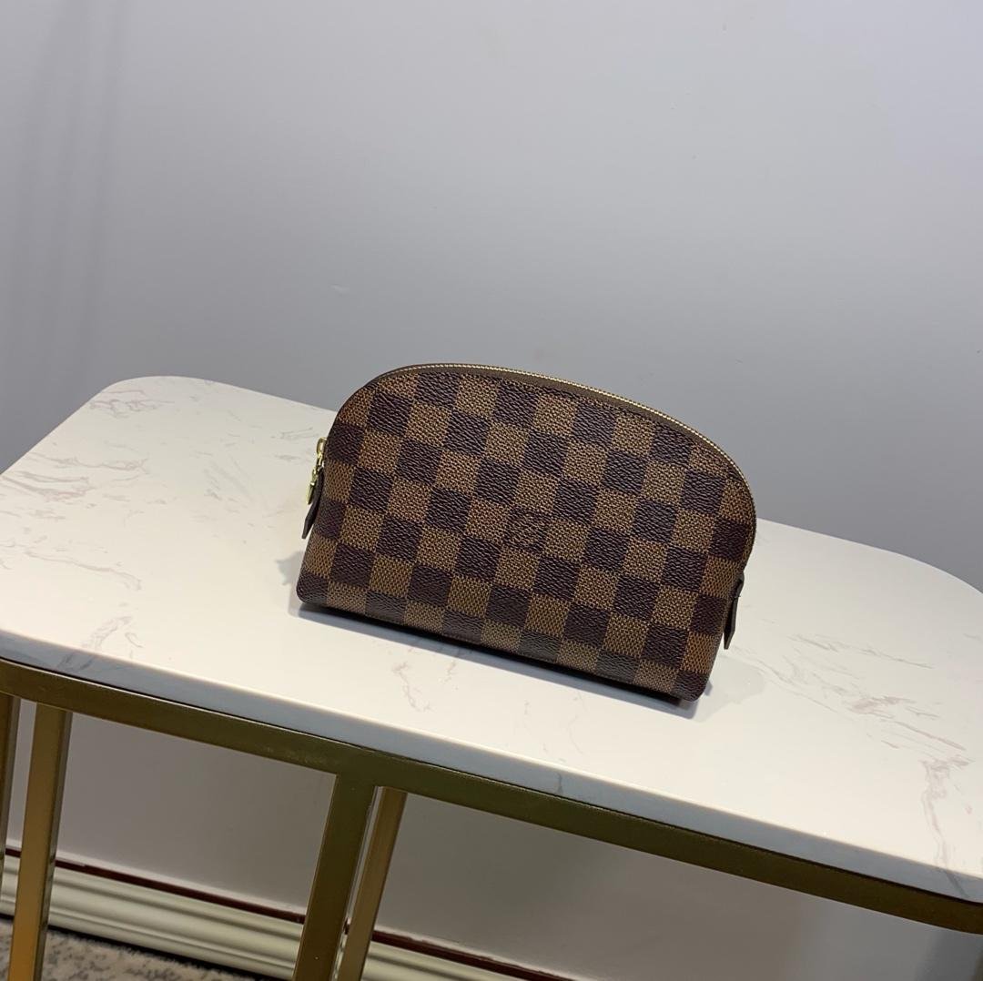 Louis Vuitton Pouch Monogram 19cm Brown