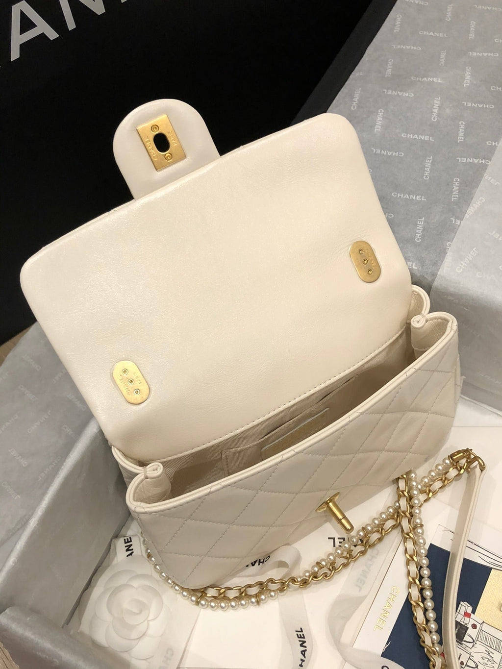 Chanel Mini Flapbag 20cm White