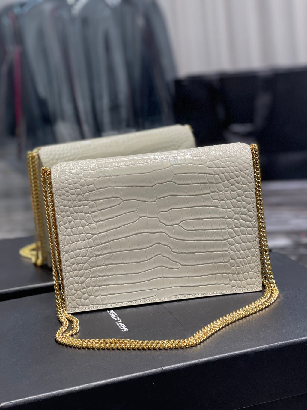 Saint Laurent Cassandra Medium Chain Bag In Grain De Poudre Embossed 22cm Beige