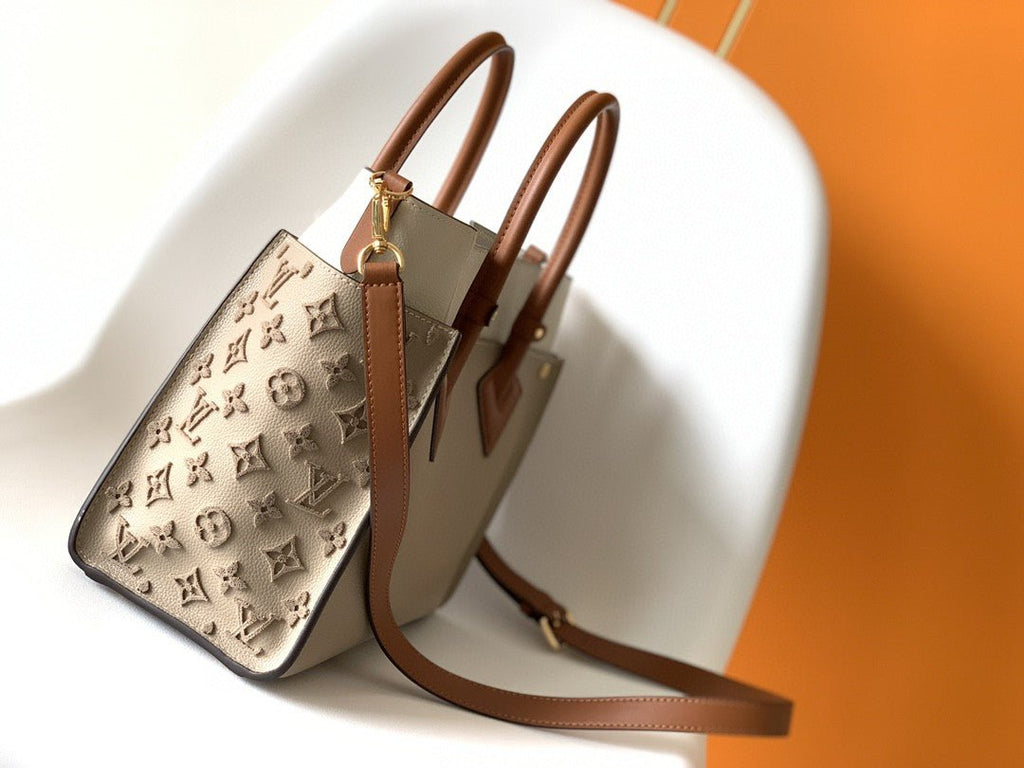 Louis Vuitton M57728 On My Side PM 30cm