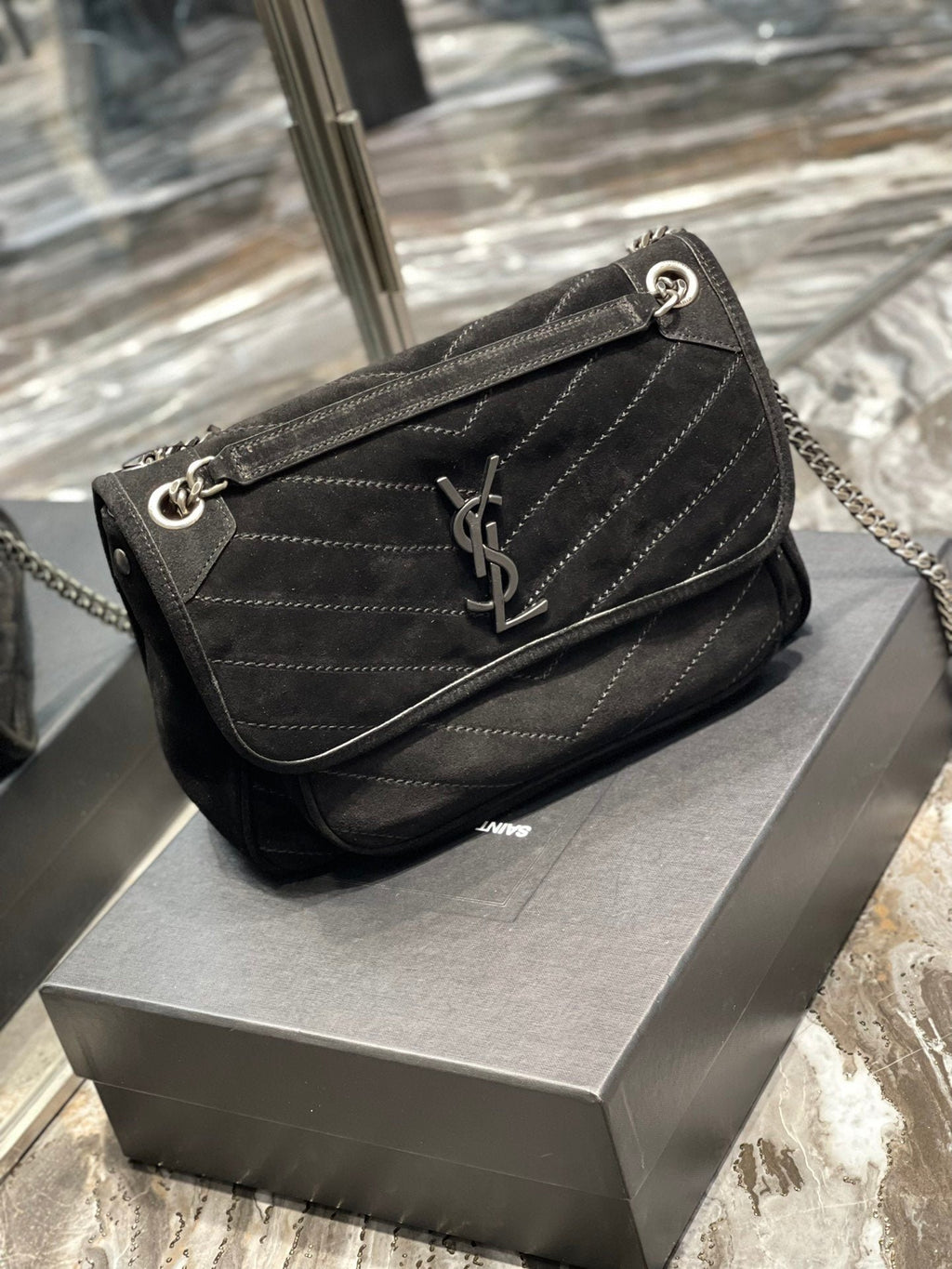 Saint Laurent Niki Medium Chain Bag With Silver Hardware 28cm