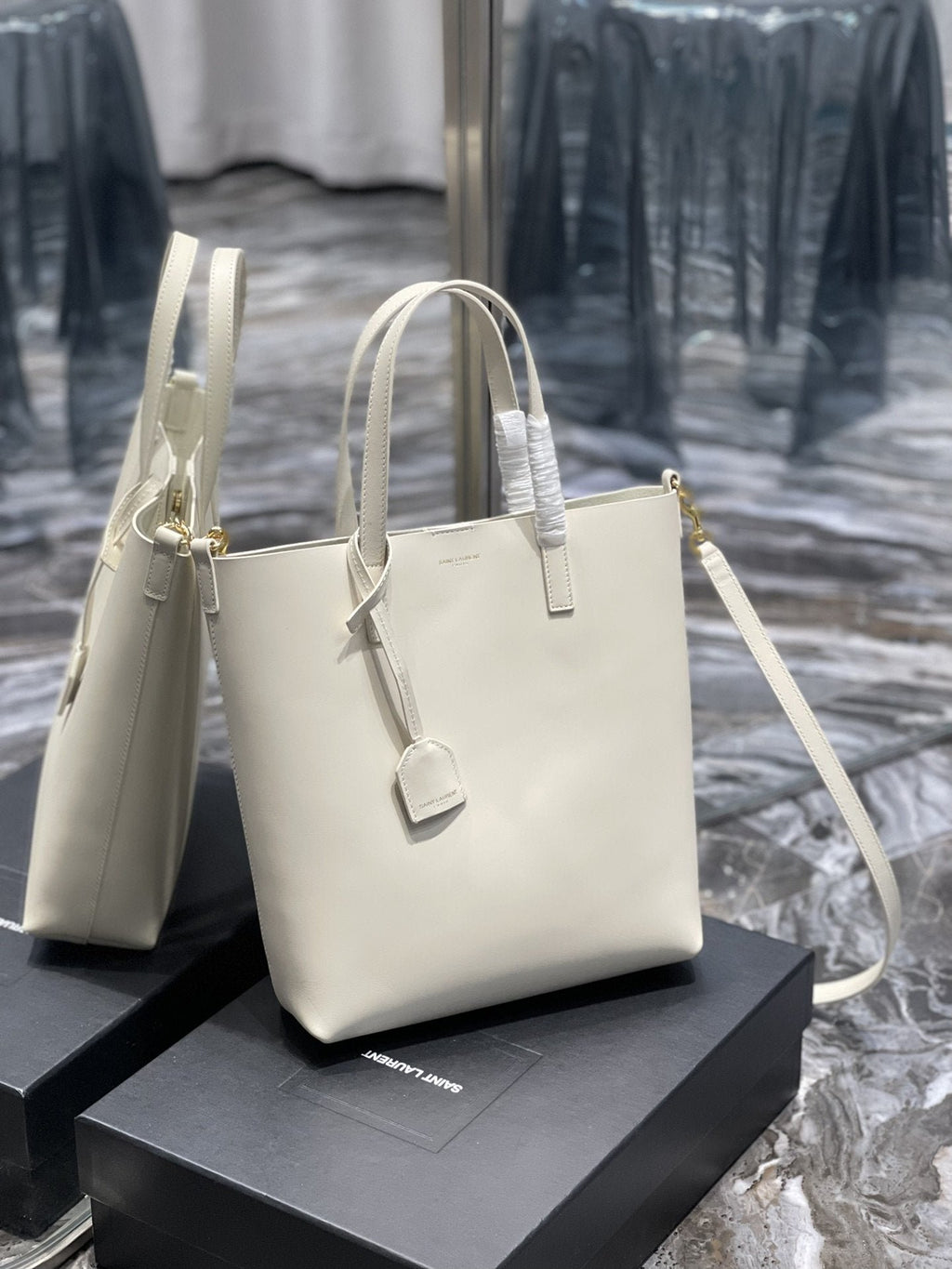 Saint Laurent Shopping Tote Bag 25cm