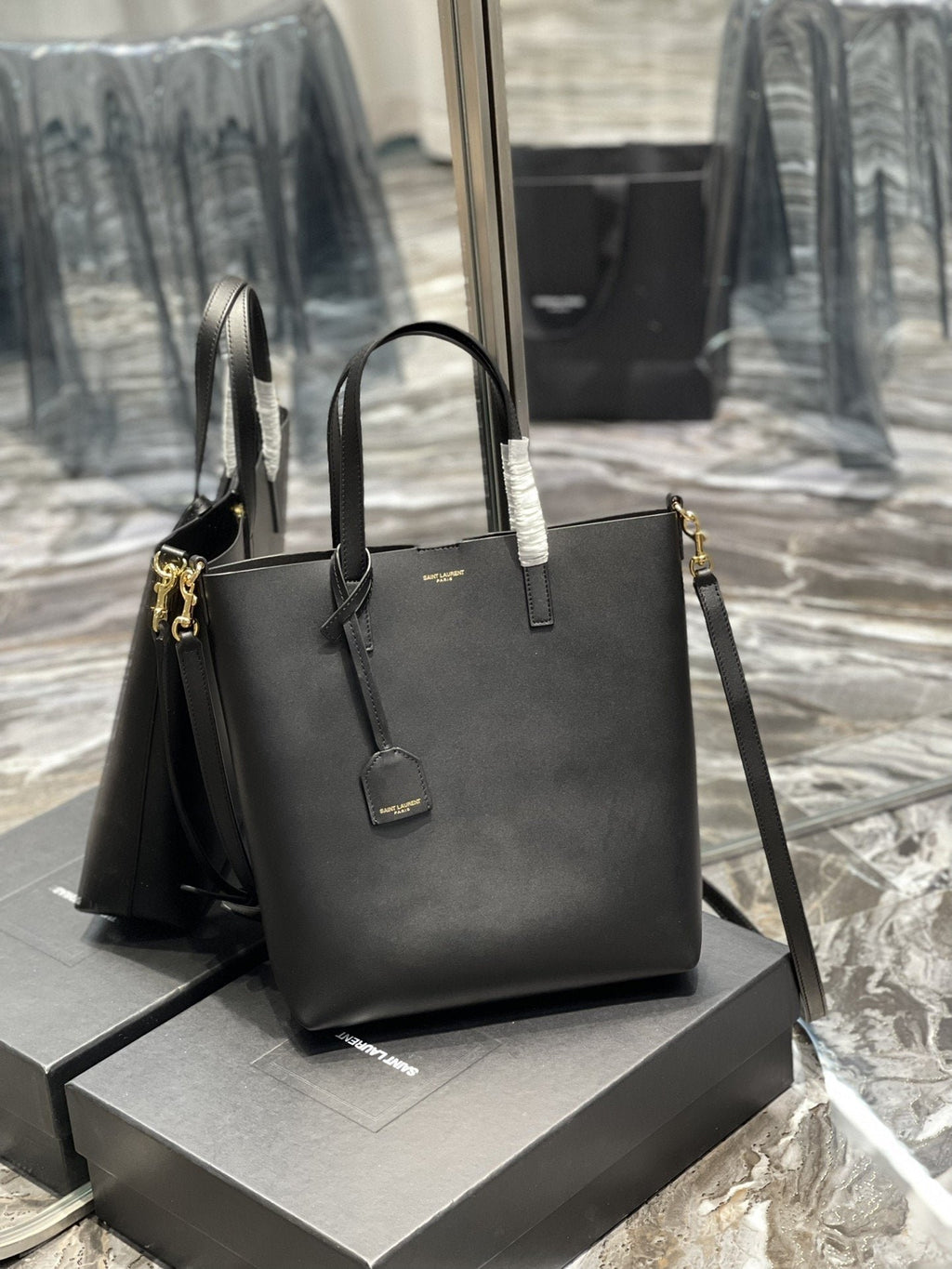 Saint Laurent Shopping Tote Bag 25cm