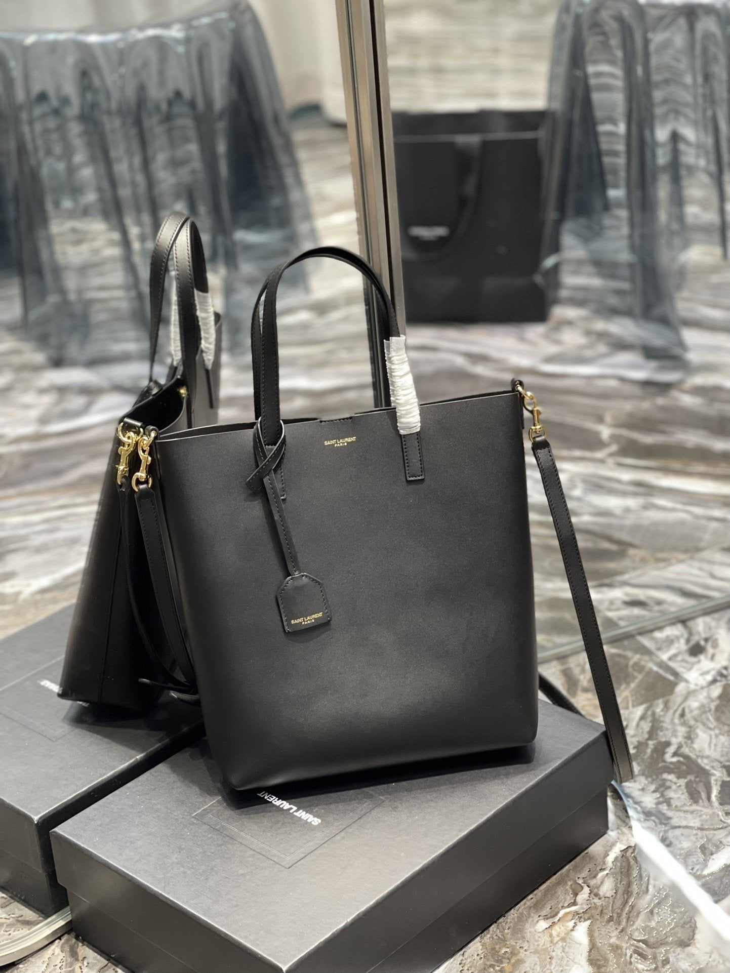 Saint Laurent Shopping Tote Bag 25cm