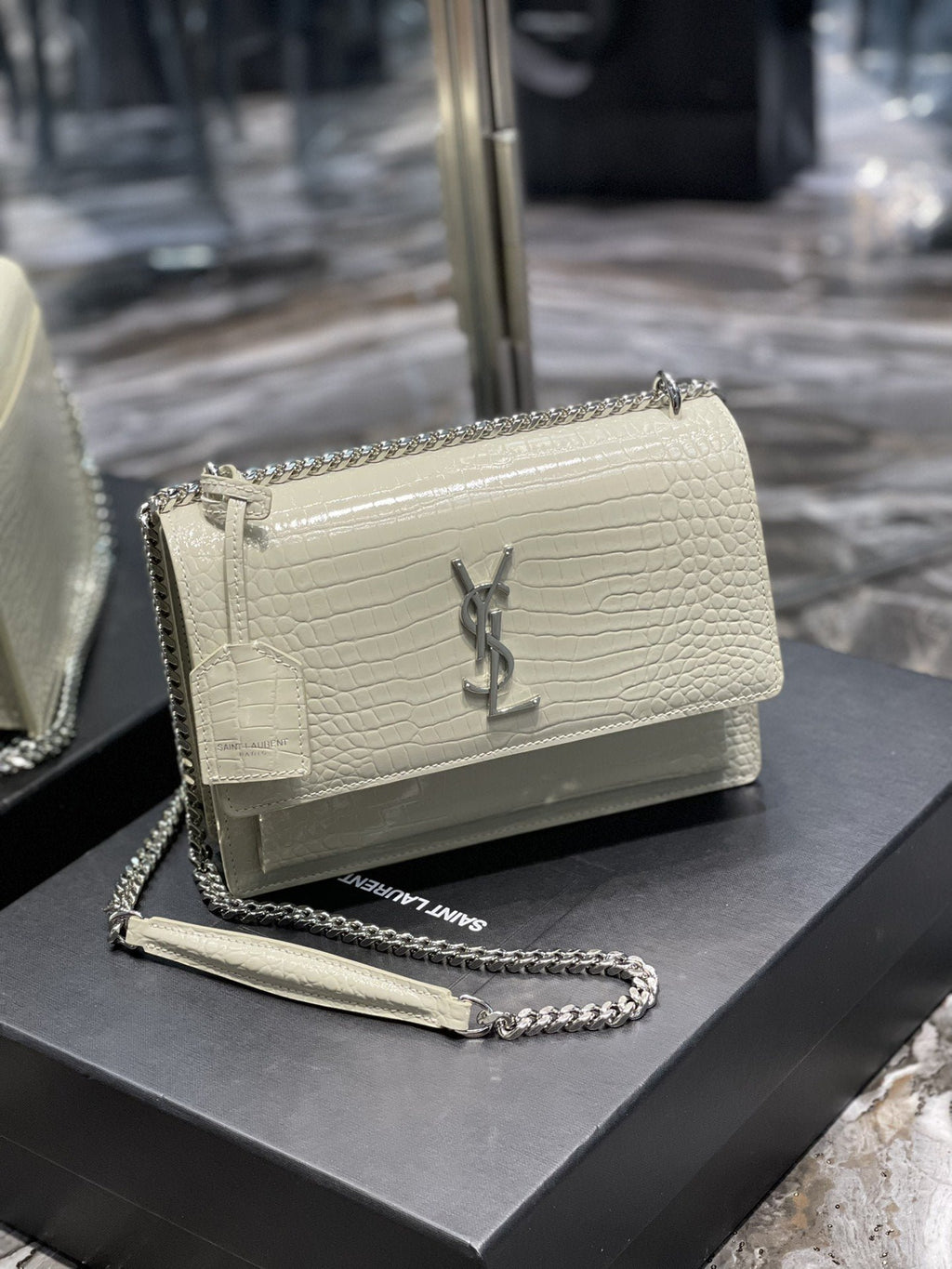 Saint Laurent Sunset Medium Chain Bag 22cm