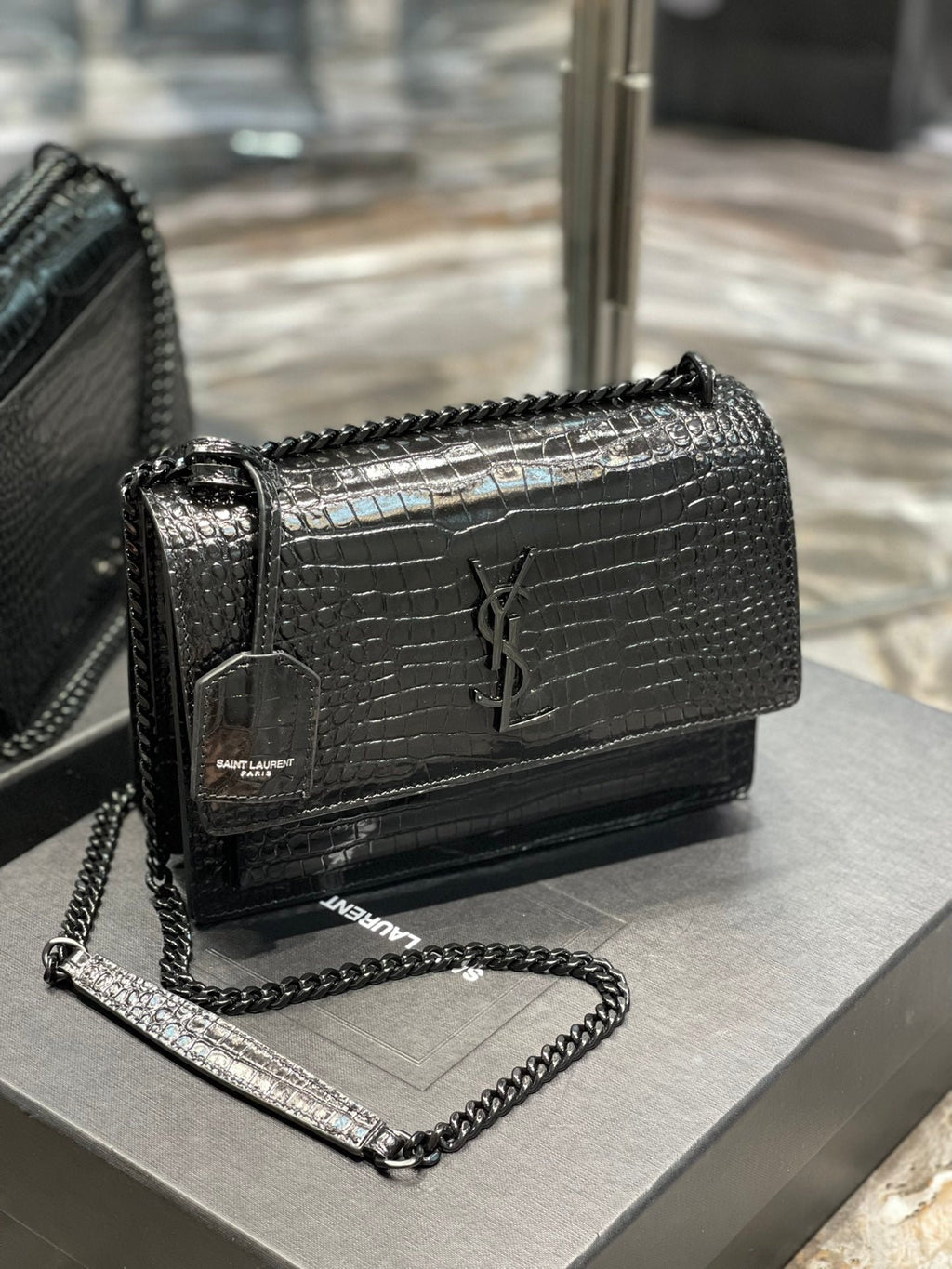 Saint Laurent Sunset Medium Chain Bag 22cm
