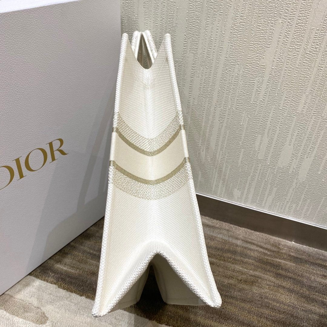 Christian Dior Medium Book Tote 42cm