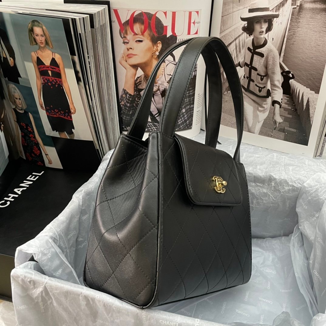 Chanel Co Co Shoulder Flap Bag 29cm Black