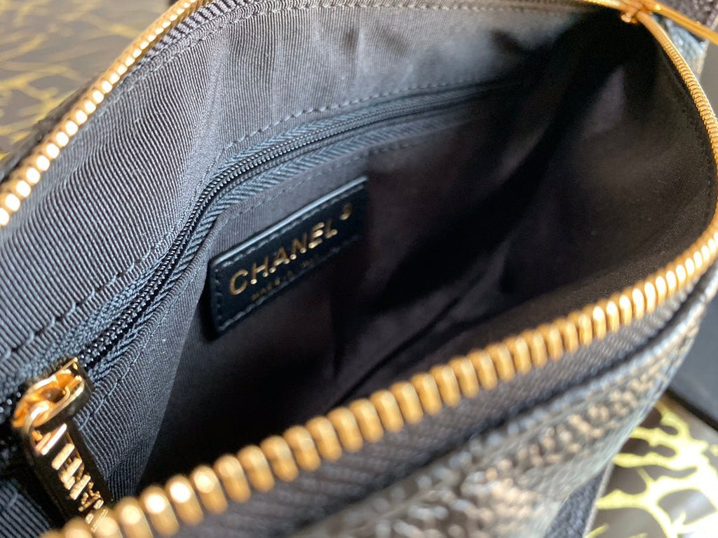 Chanel Classic Shoudlerbag 25cm Black
