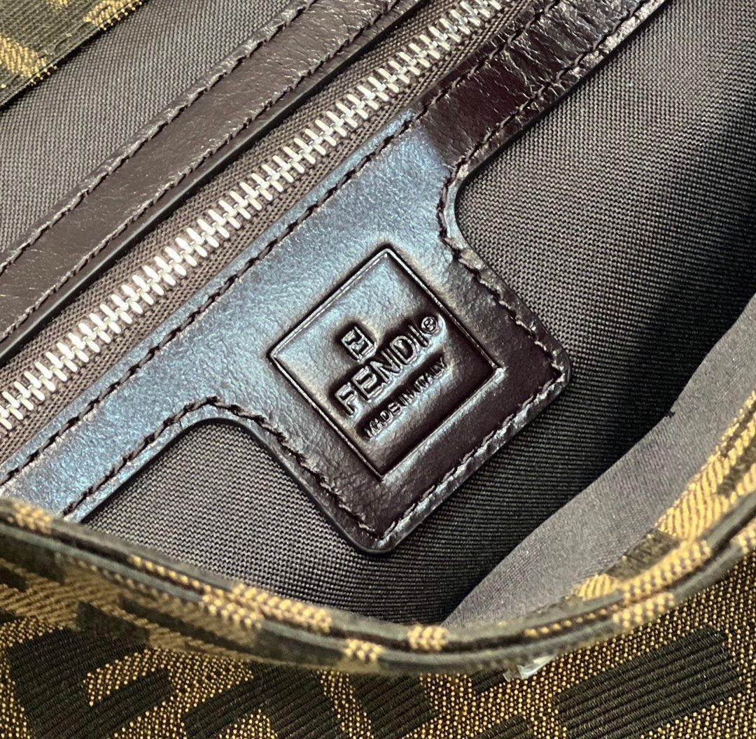 Fendi Baguette 1997 28cm Brown