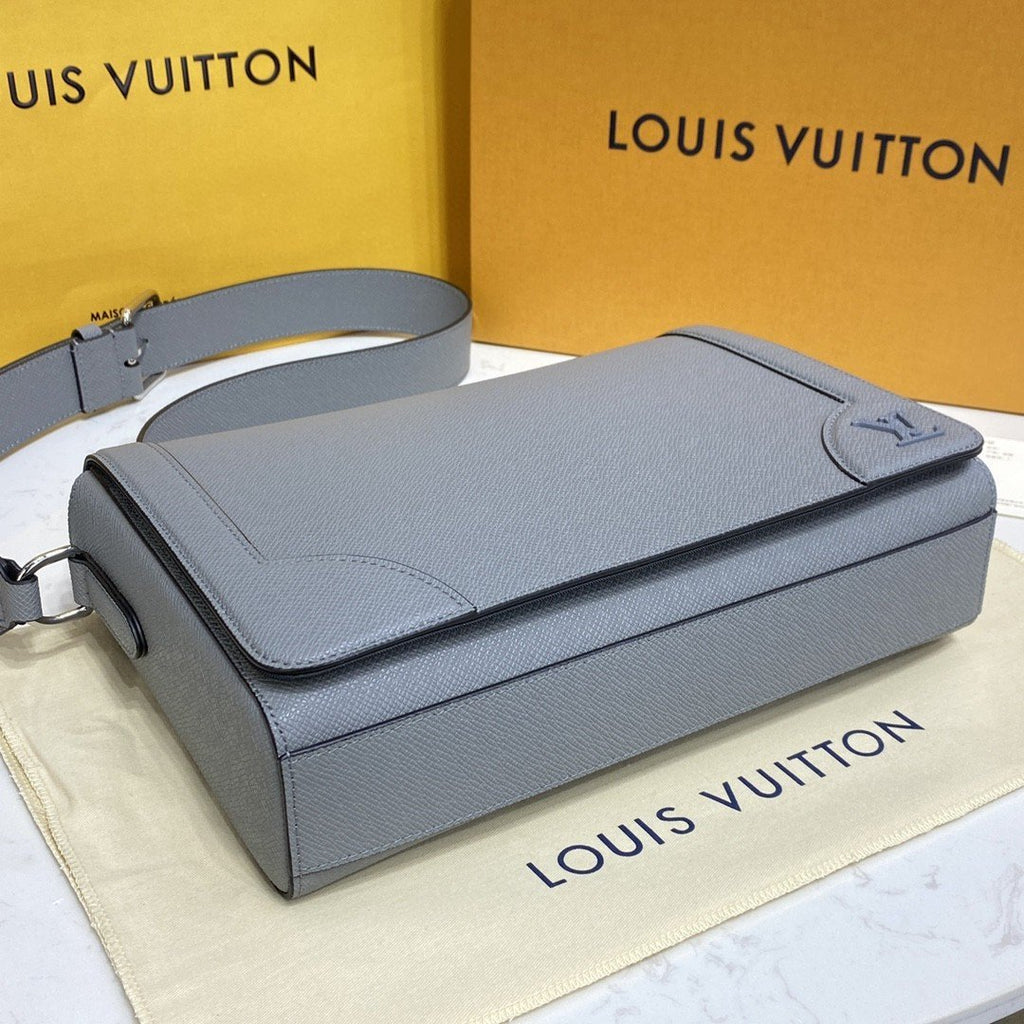 Louis Vuitton New Flap Messenger 29cm