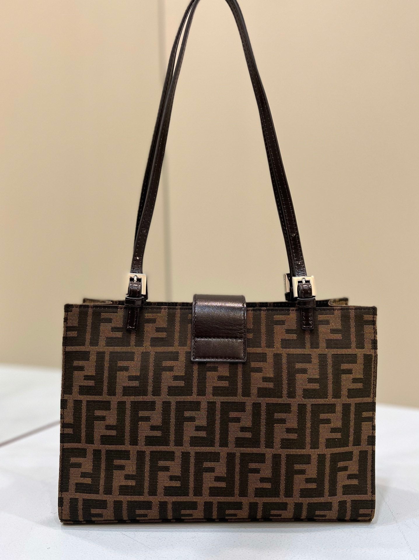 Fendi Baguette Tote 28cm Brown