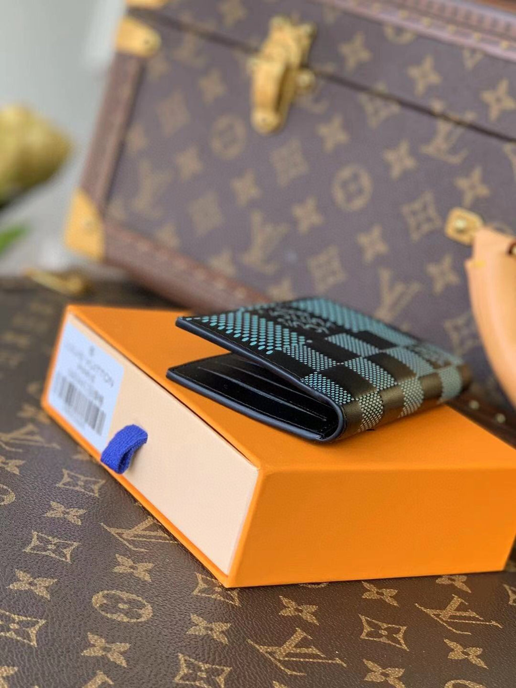 Louis Vuitton Damier Wallet 8cm Green