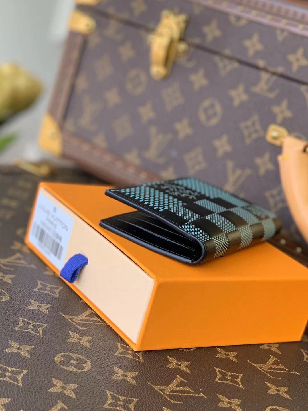 Louis Vuitton Damier Wallet 8cm Green