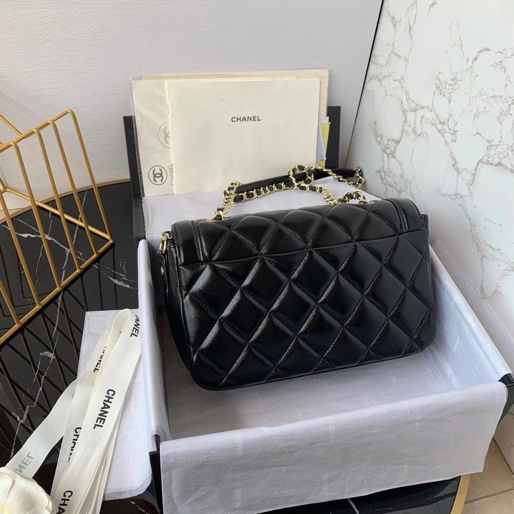 Chanel Classic Flapbag Gold Hardware 23cm Black