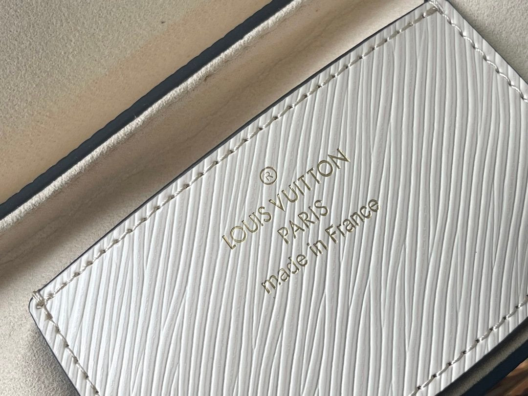Louis Vuitton Twist MM 23cm