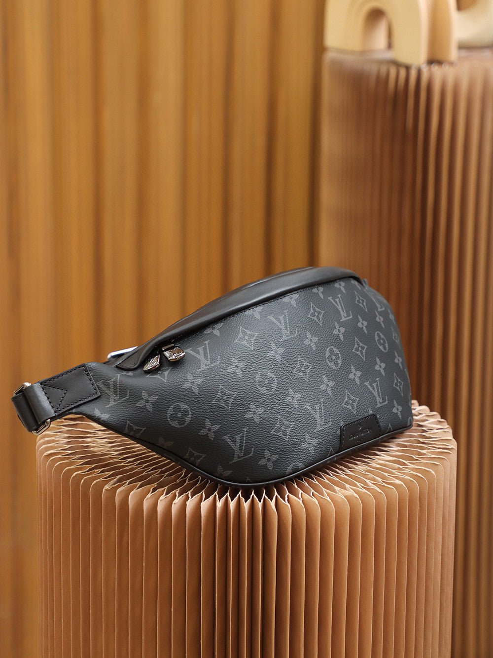 Louis Vuitton Bumbag 47cm Monogram Canvas Spring/Summer Collection M44611, Black