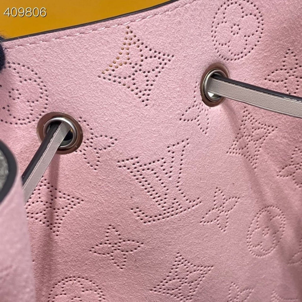 Louis Vuitton Muria Bag 22cm Mahina Calfskin Leather Spring/Summer Collection M57526 Mist
