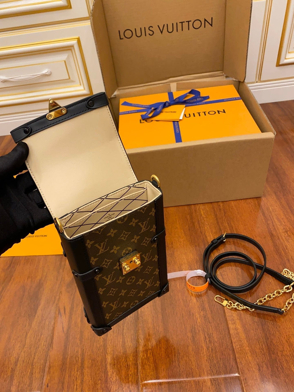 Louis Vuitton Vertical Trunk Pochette Monogram Reverse 18cm Black