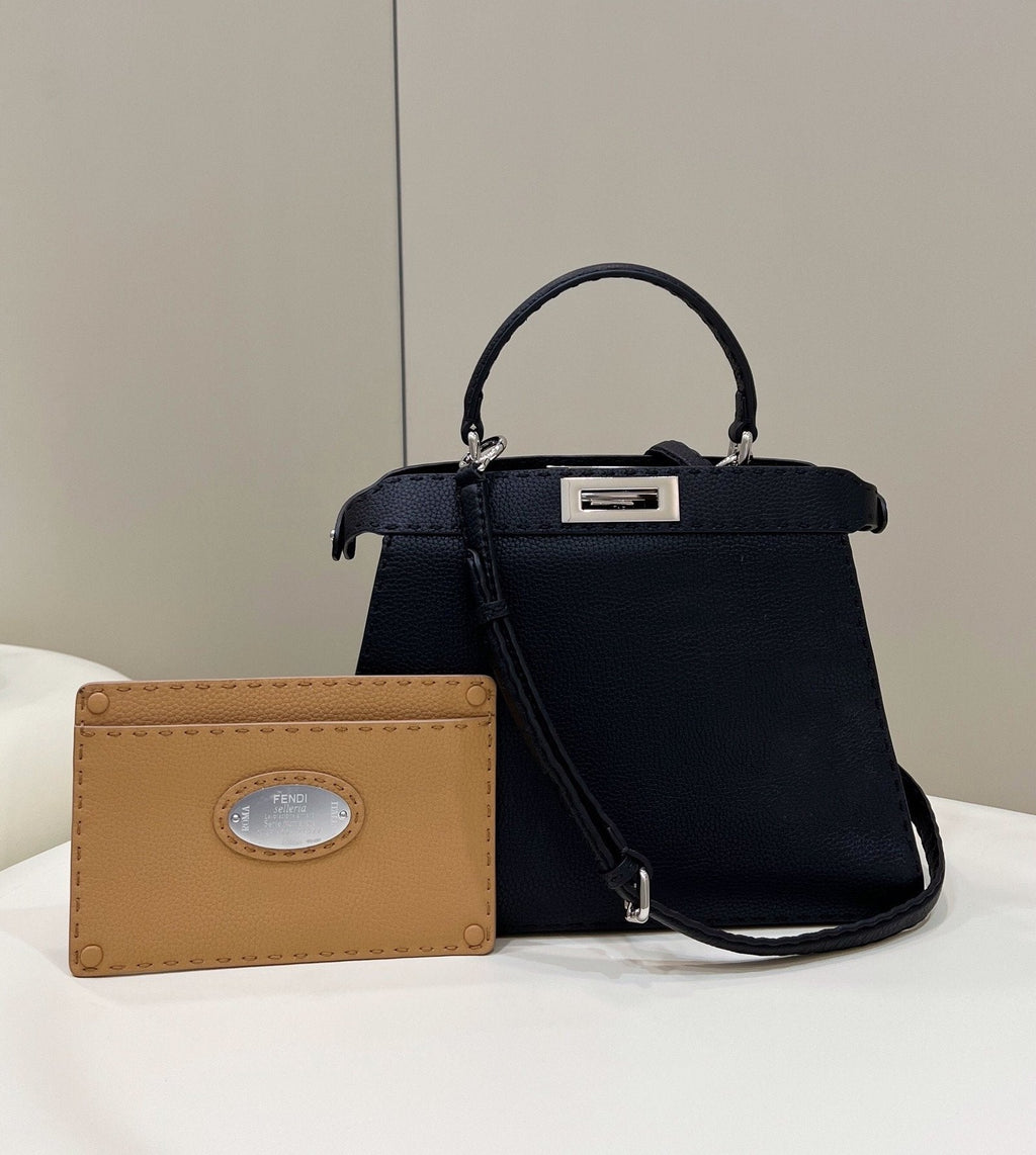 Fendi Peekaboo Iseeu Medium 33cm Black