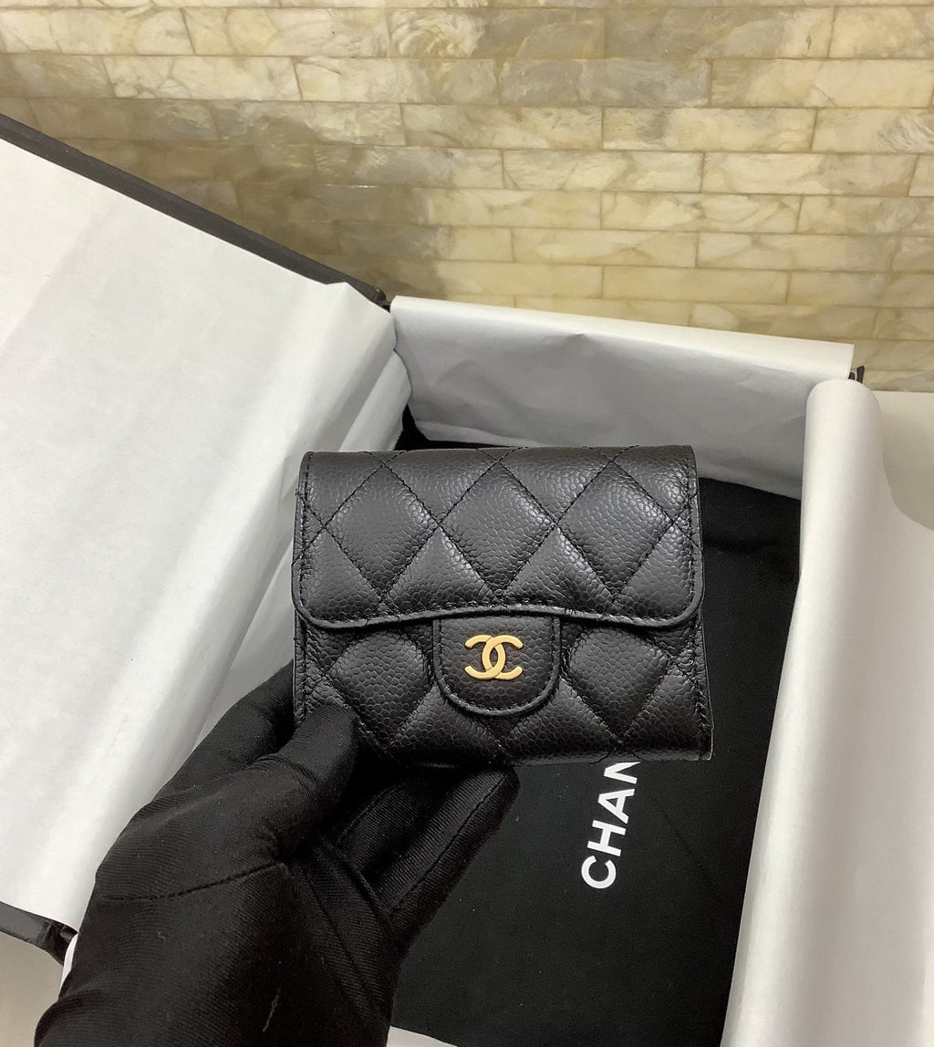 CO-CO Chanel Classic Card Holder with Gold hardware 11cm