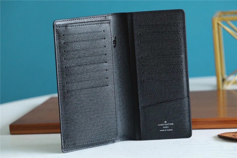 Louis Vuitton M80465 Brazza Wallet 19cm