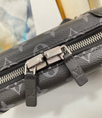 Louis Vuitton M45579 Horizon Clutch 21cm