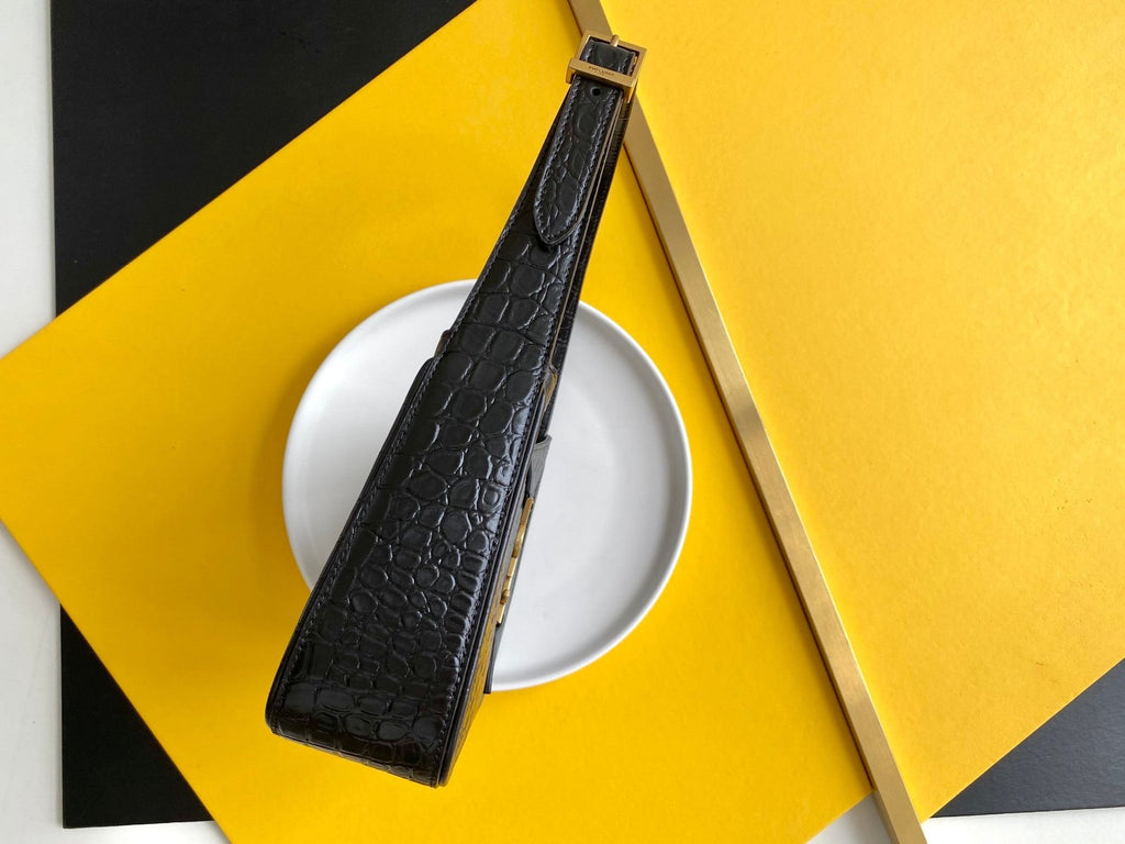 Saint Laurent LE5A7 Hobo Bag 25cm
