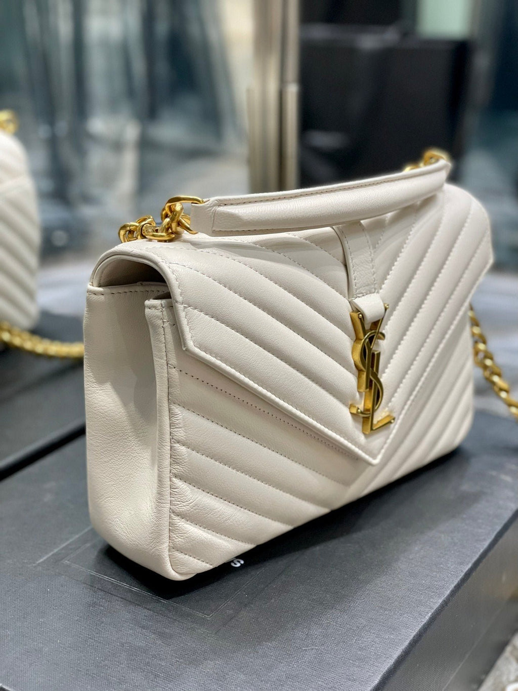 Saint Laurent College Medium Chain Bag With Gold Hardware 24cm