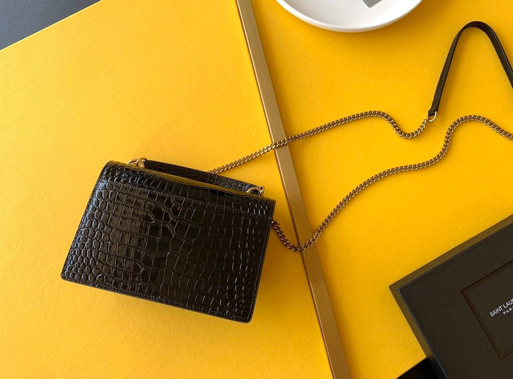 Saint Laurent Sunset Chain Bag With Gold Hardware 19cm
