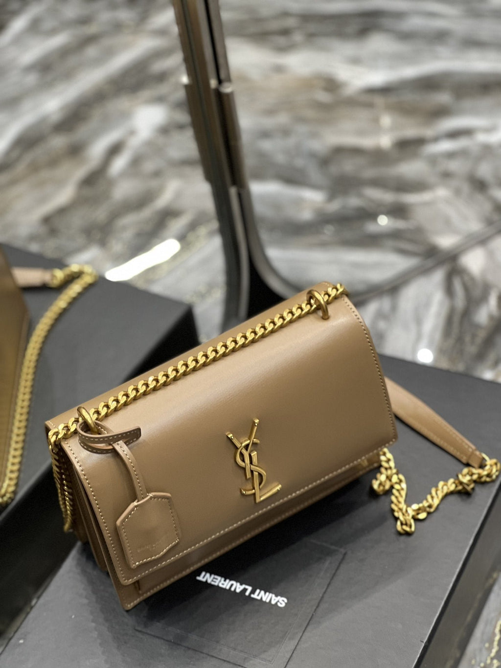 Saint Laurent Sunset Medium Chain Bag 22cm