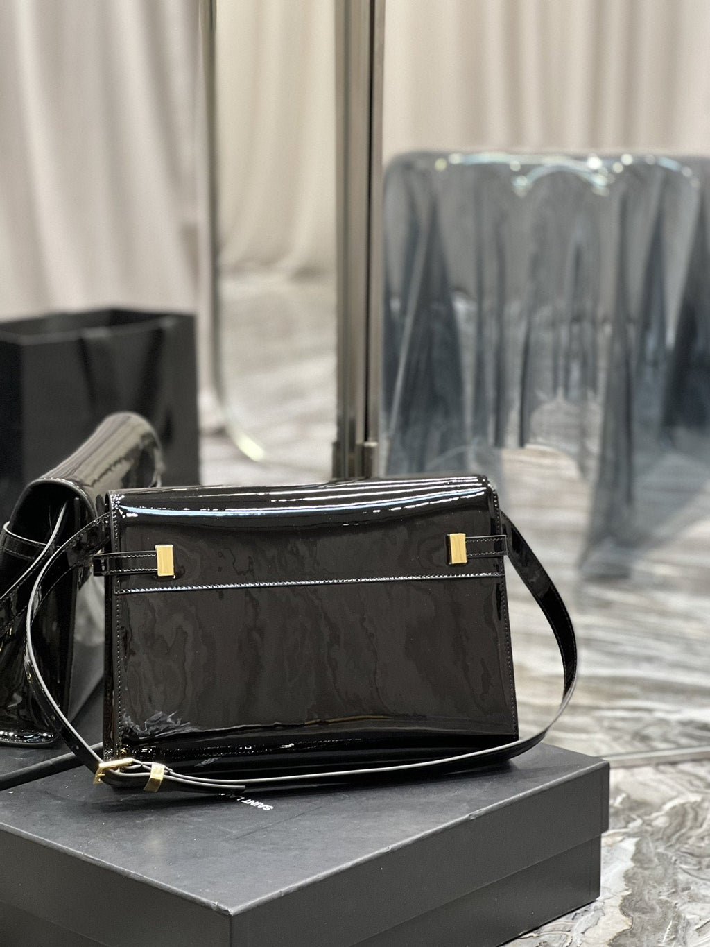 Saint Laurent Manhattan Shoulder Bag 29cm