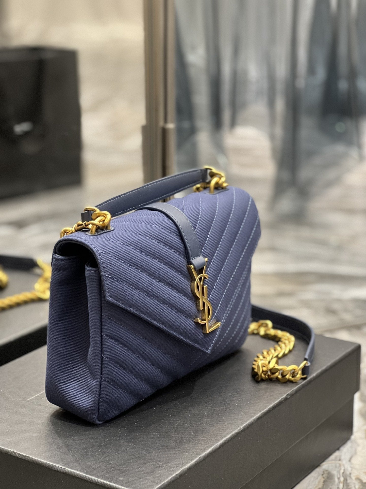Saint Laurent College Medium Chain Bag 24cm