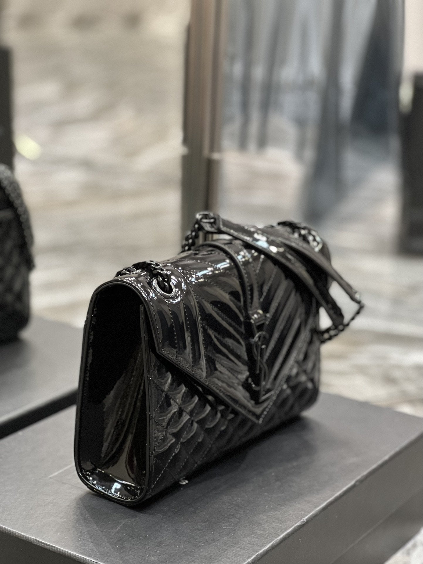Saint Laurent Envelope Bag 24cm