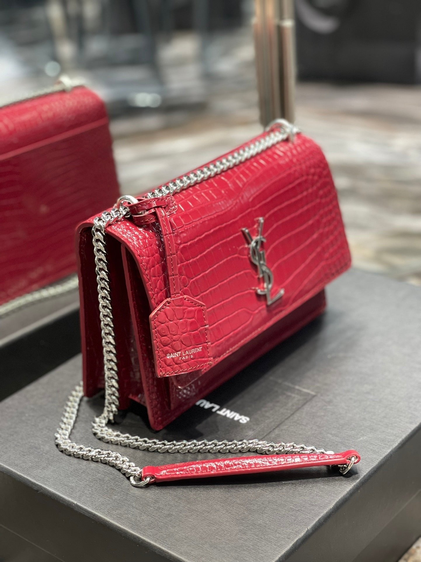 Saint Laurent Sunset Medium Chain Bag 22cm