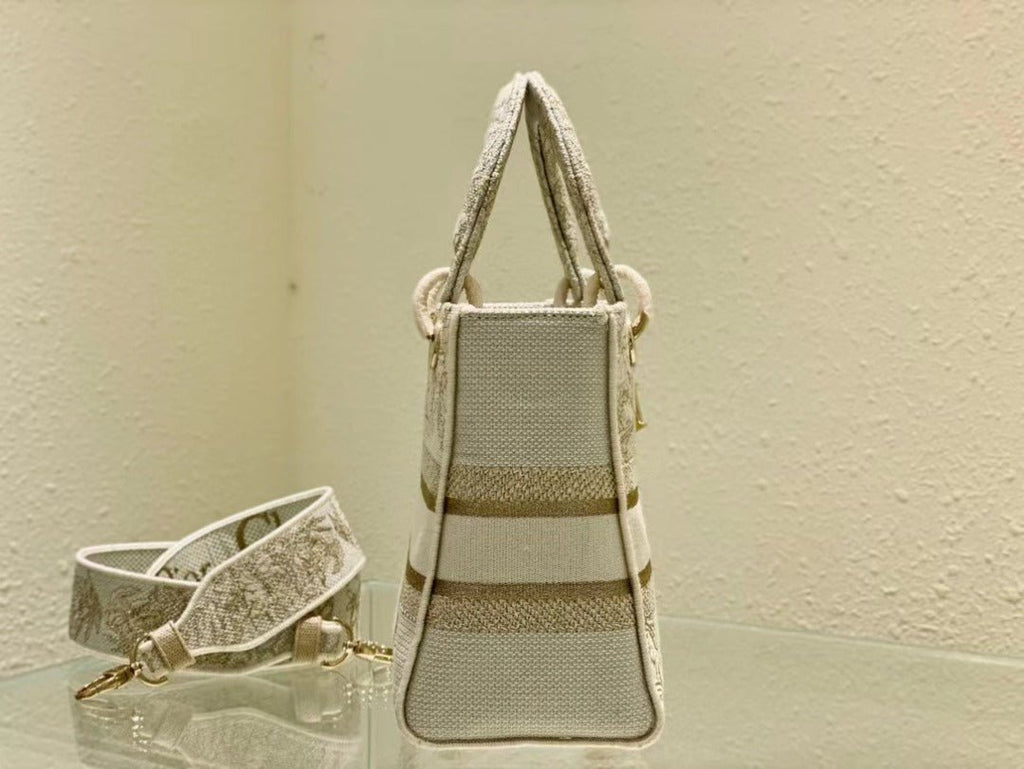 Christian Dior Medium Lady D-Lite Bag 24cm