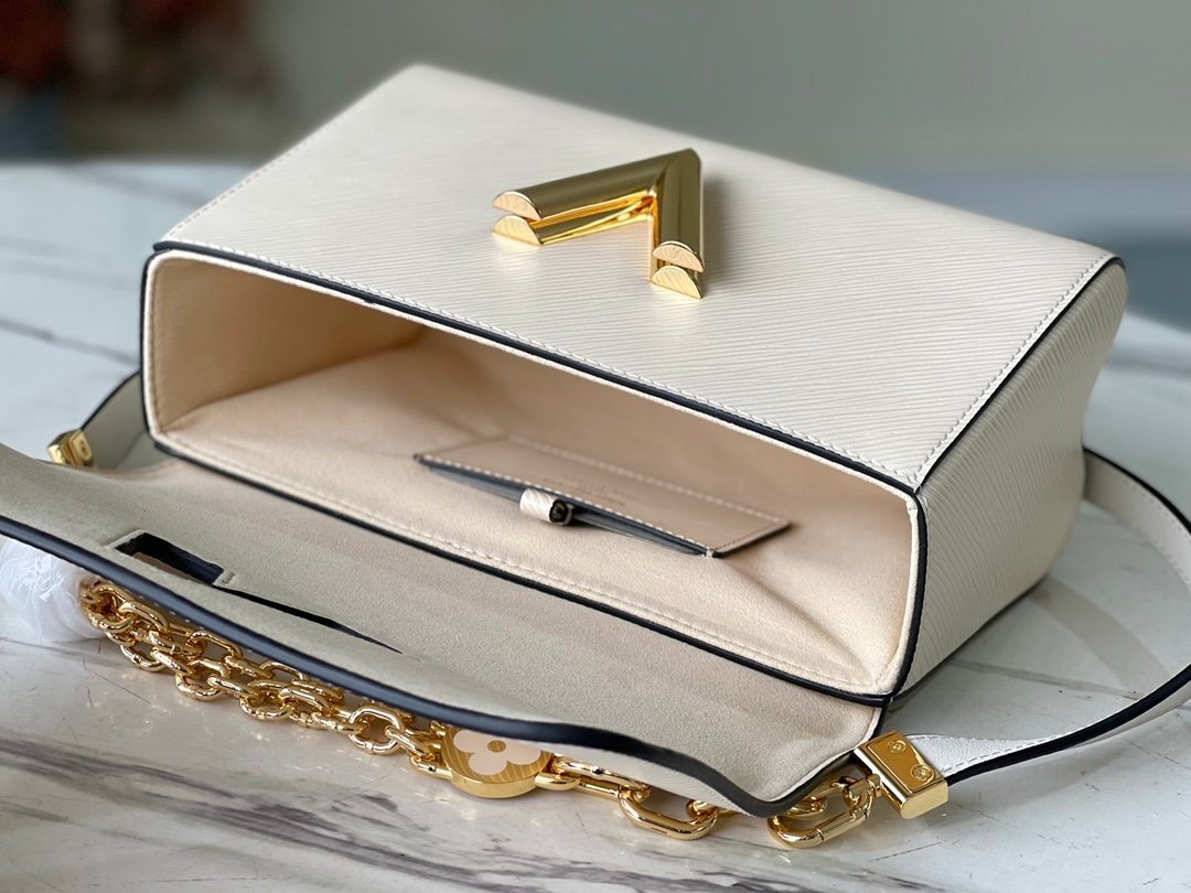 Louis Vuitton Twist MM 23cm