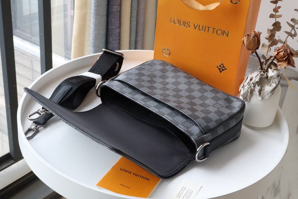 Louis Vuitton N50013 Studio Messenger 24cm