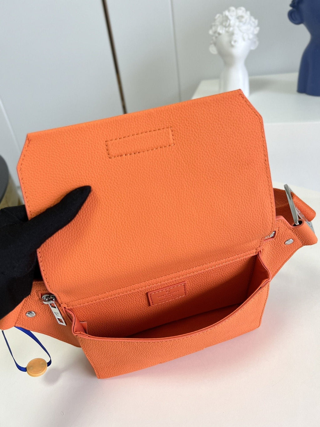 Louis Vuitton Aerogram Slingbag Orange For Men, Men’s Bags 30cm LV M59625