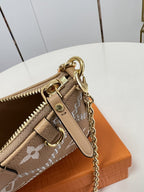 Louis Vuitton M80349 Easy Pouch On Strap 19cm Brown