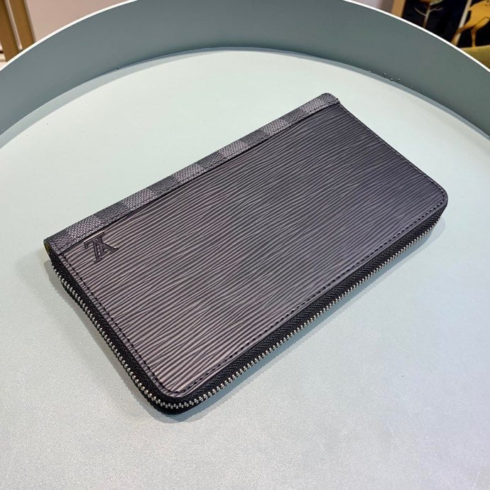 Louis Vuitton Pochette Voyage 21cm Black