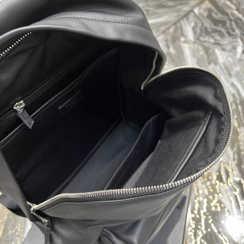 Saint Laurent City Backpack In Unisex 35cm Black