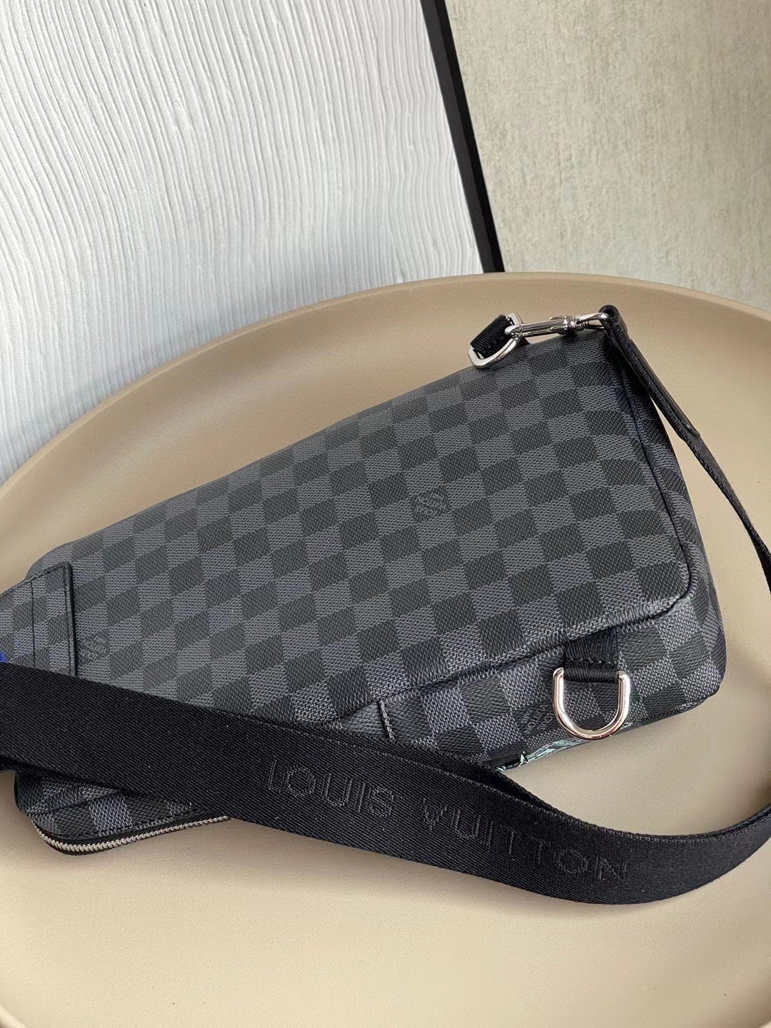 Louis Vuitton Avenue Sling Bag 31cm