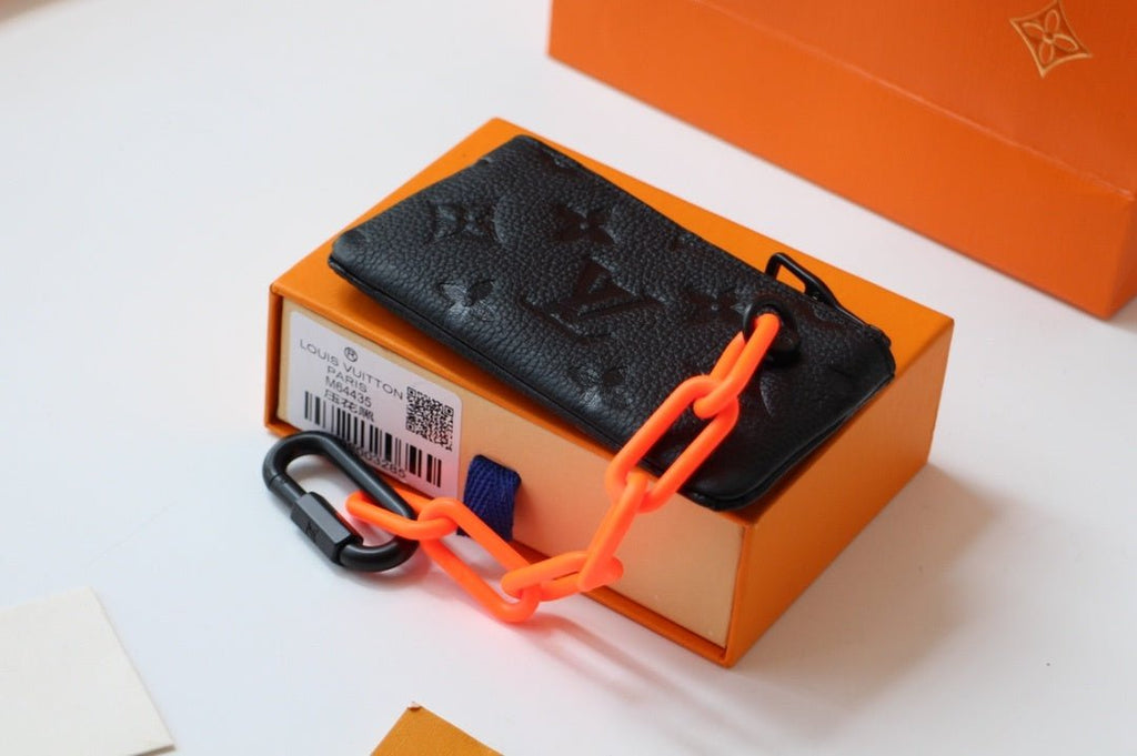 Louis Vuitton Clutch 13cm Black